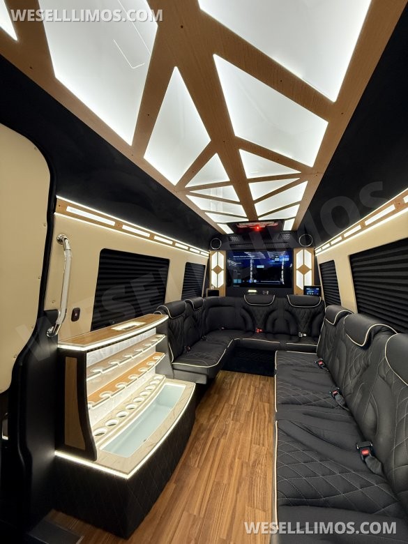 2025 LimoLand  Mercedes-Benz Sprinter  12 Passenger with Luggage