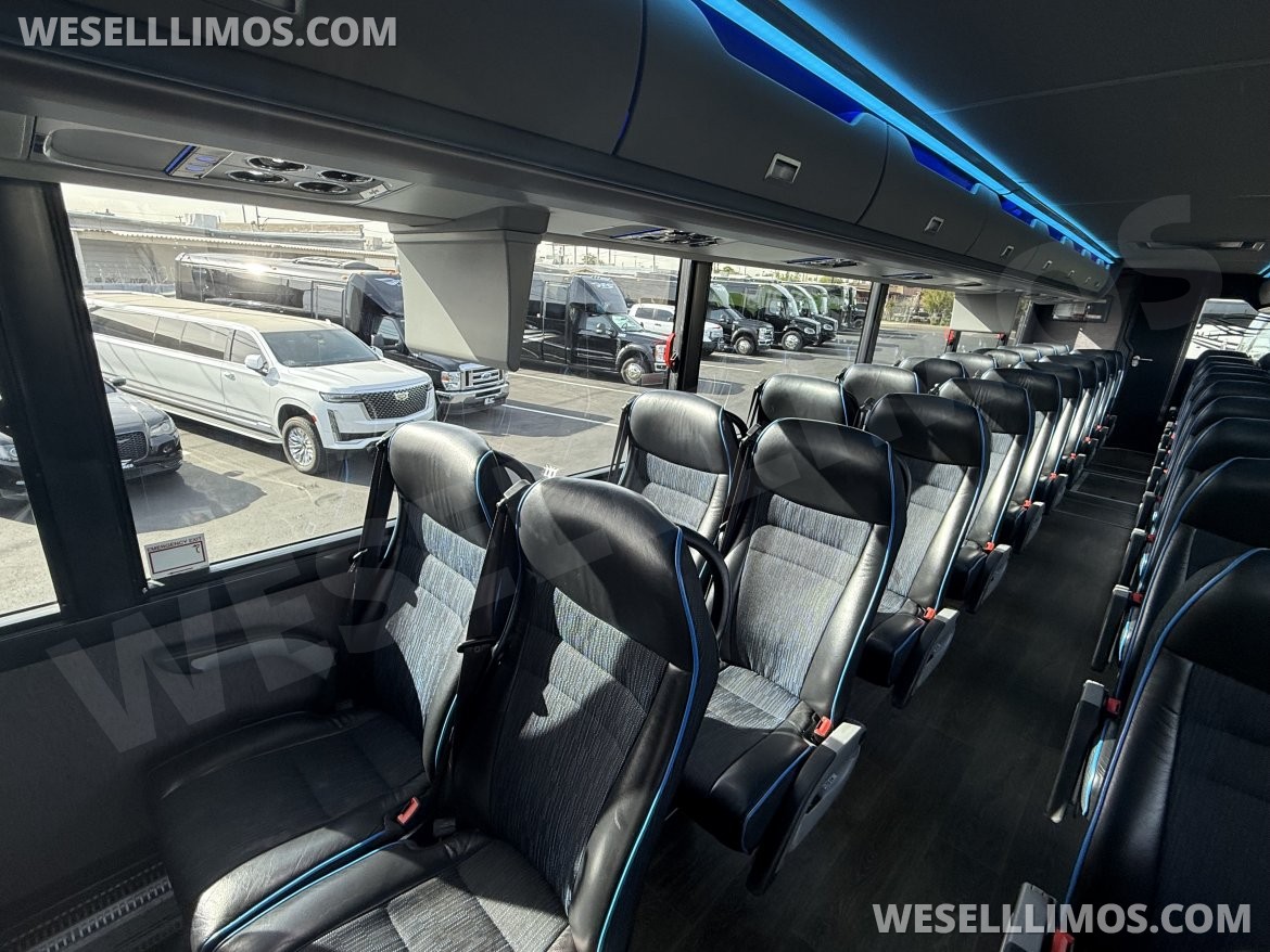 Motorcoach for Sale in Phoenix, AZ - Photo 4