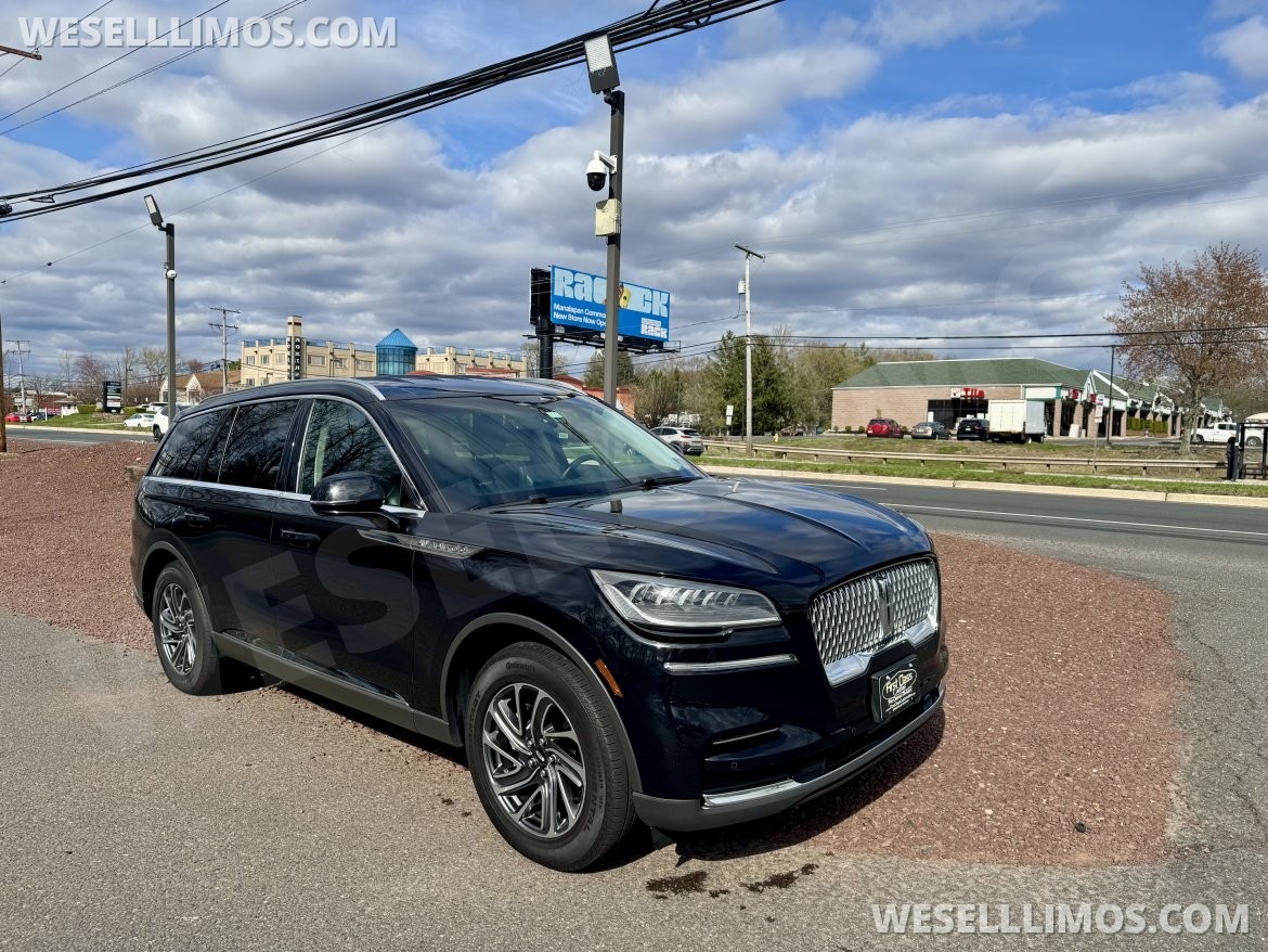 Photo of SUV for sale: 2022 Lincoln Aviator Livery Pkg