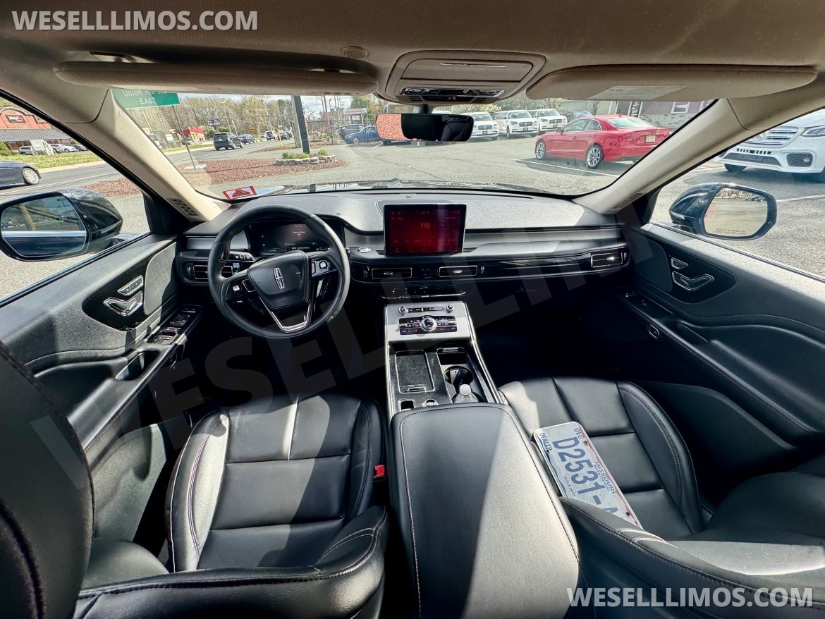 Photo of SUV for sale: 2022 Lincoln Aviator Livery Pkg