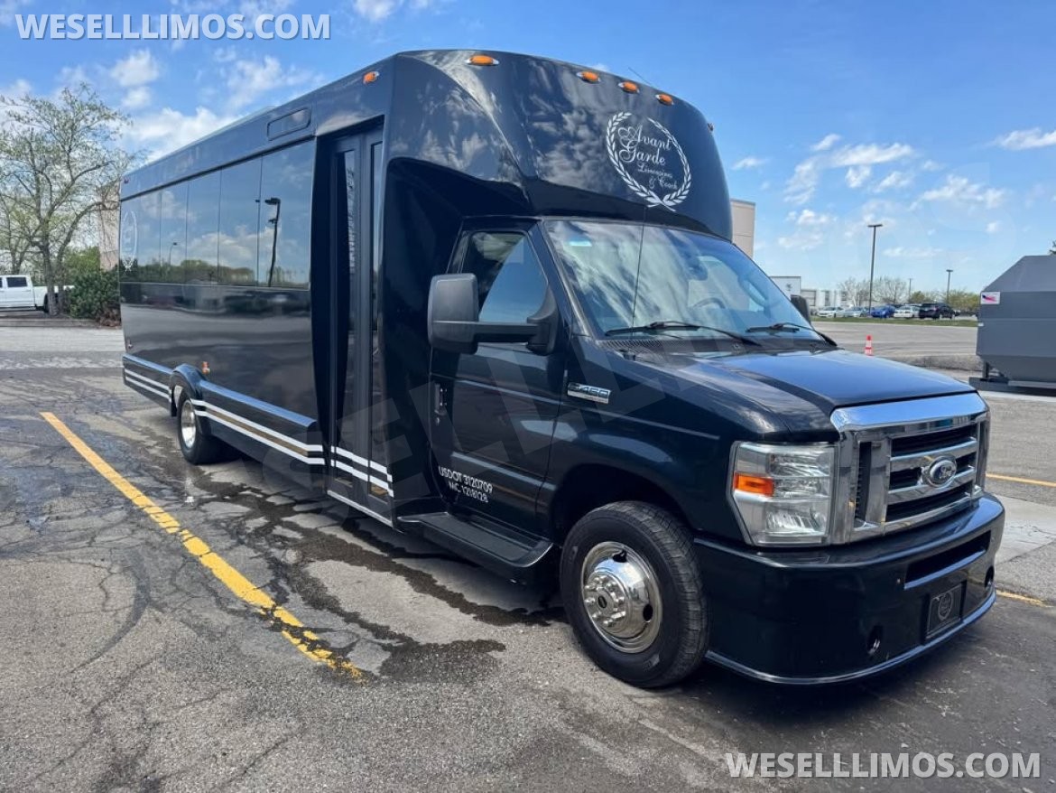 Executive Shuttle for Sale in Indianapolis, IN - Photo 3