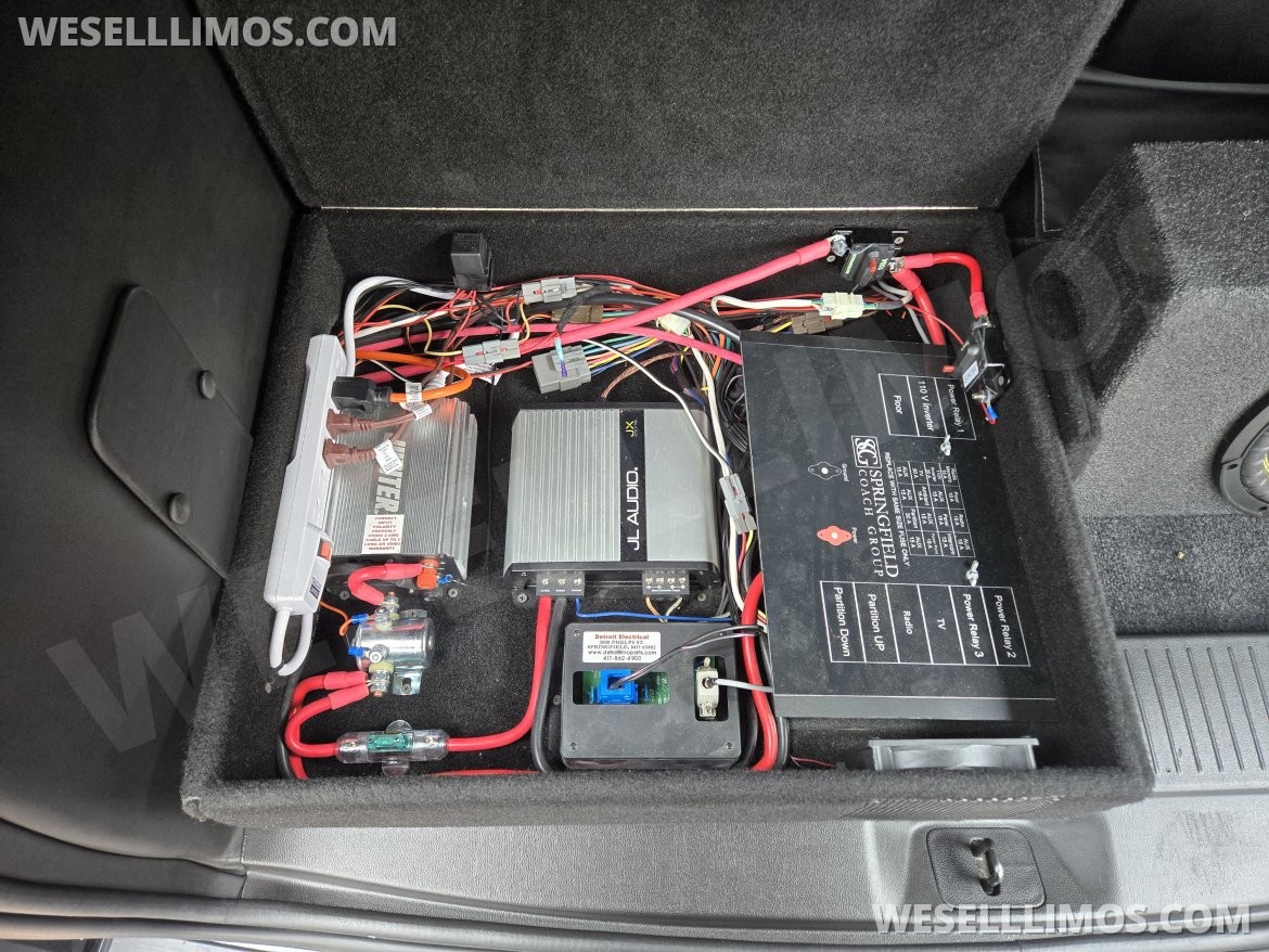 Photo of SUV for sale: 2019 GMC Yukon by Springfield Coach