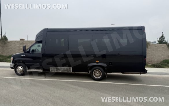 2018 12k Miles First Class Coachworks Riverside California Ford E450 Limo Bus