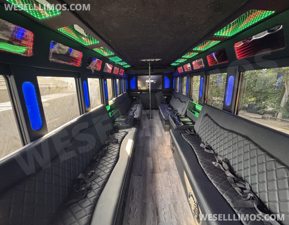 Photo of Limousine for sale: 2018 Ford F550 by Starcraft