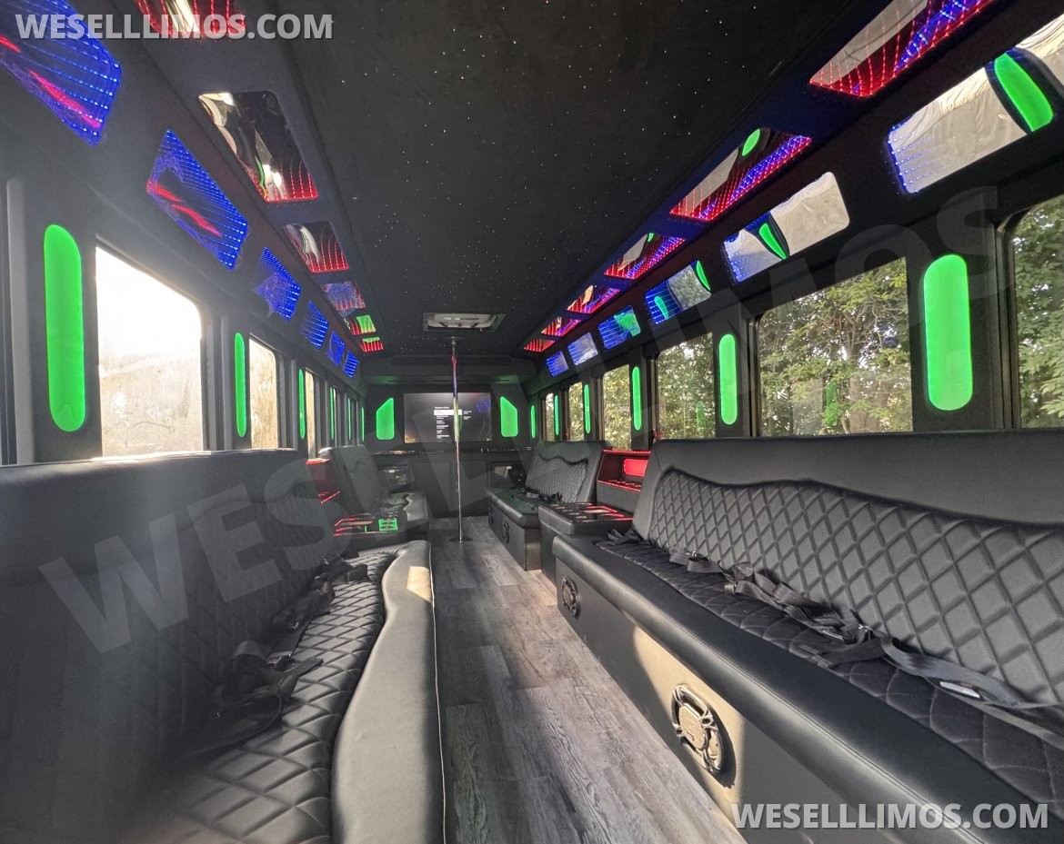 Photo of Limousine for sale: 2018 Ford F550 by Starcraft