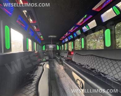 2018 Starcraft Ford F550 Shuttle Bus - Limousine for Sale in glendale, CA - Photo 13