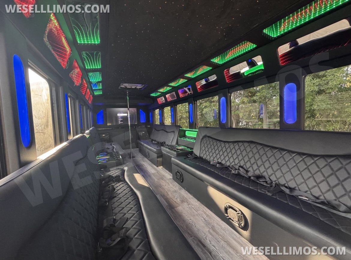 Photo of Limousine for sale: 2018 Ford F550 by Starcraft