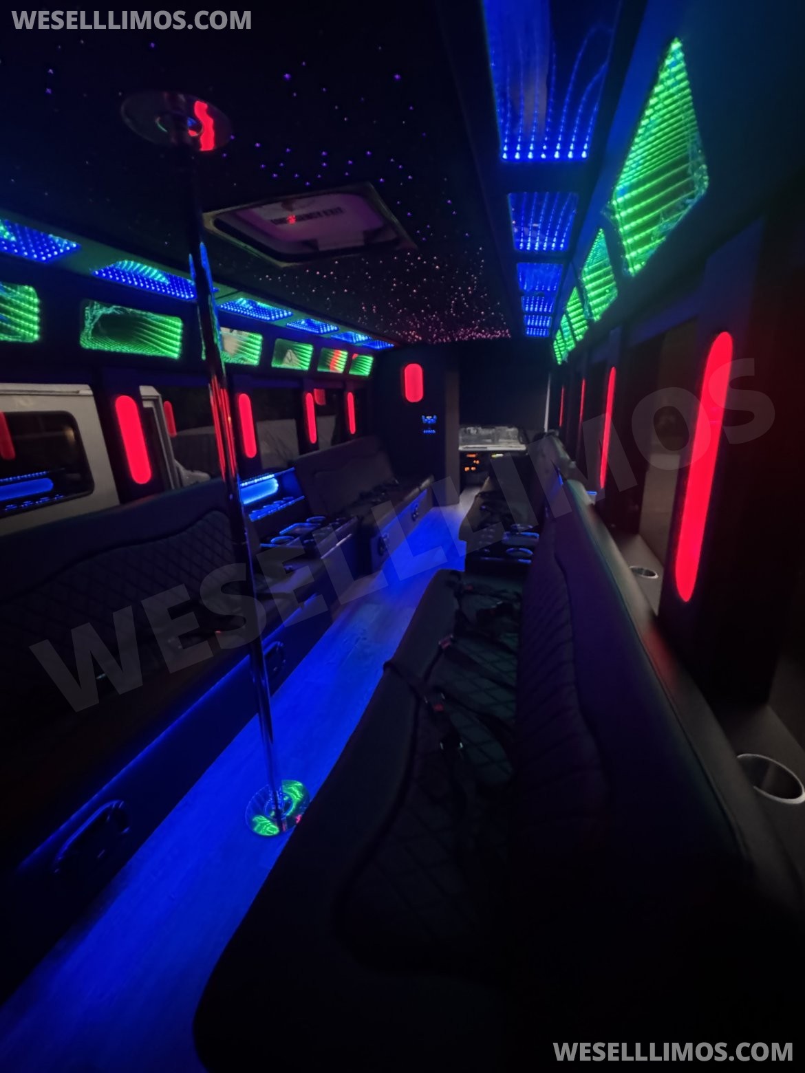 Photo of Limousine for sale: 2018 Ford F550 by Starcraft