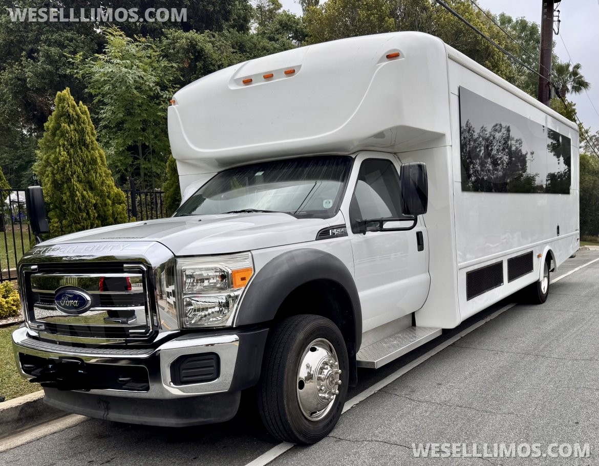 Photo of Limousine for sale: 2018 Ford F550 by Starcraft