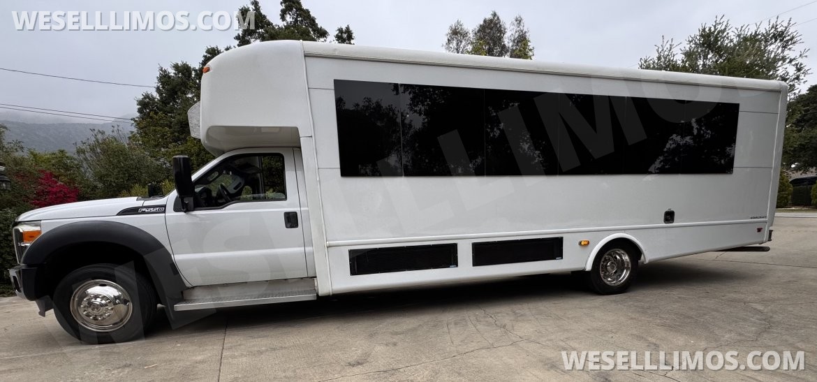 Photo of Limousine for sale: 2018 Ford F550 by Starcraft