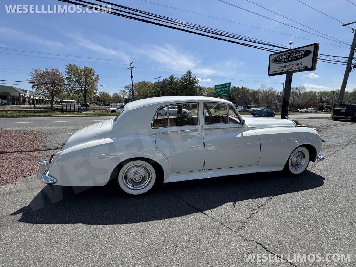 Photo of Antique for sale: 1956 Bentley S3
