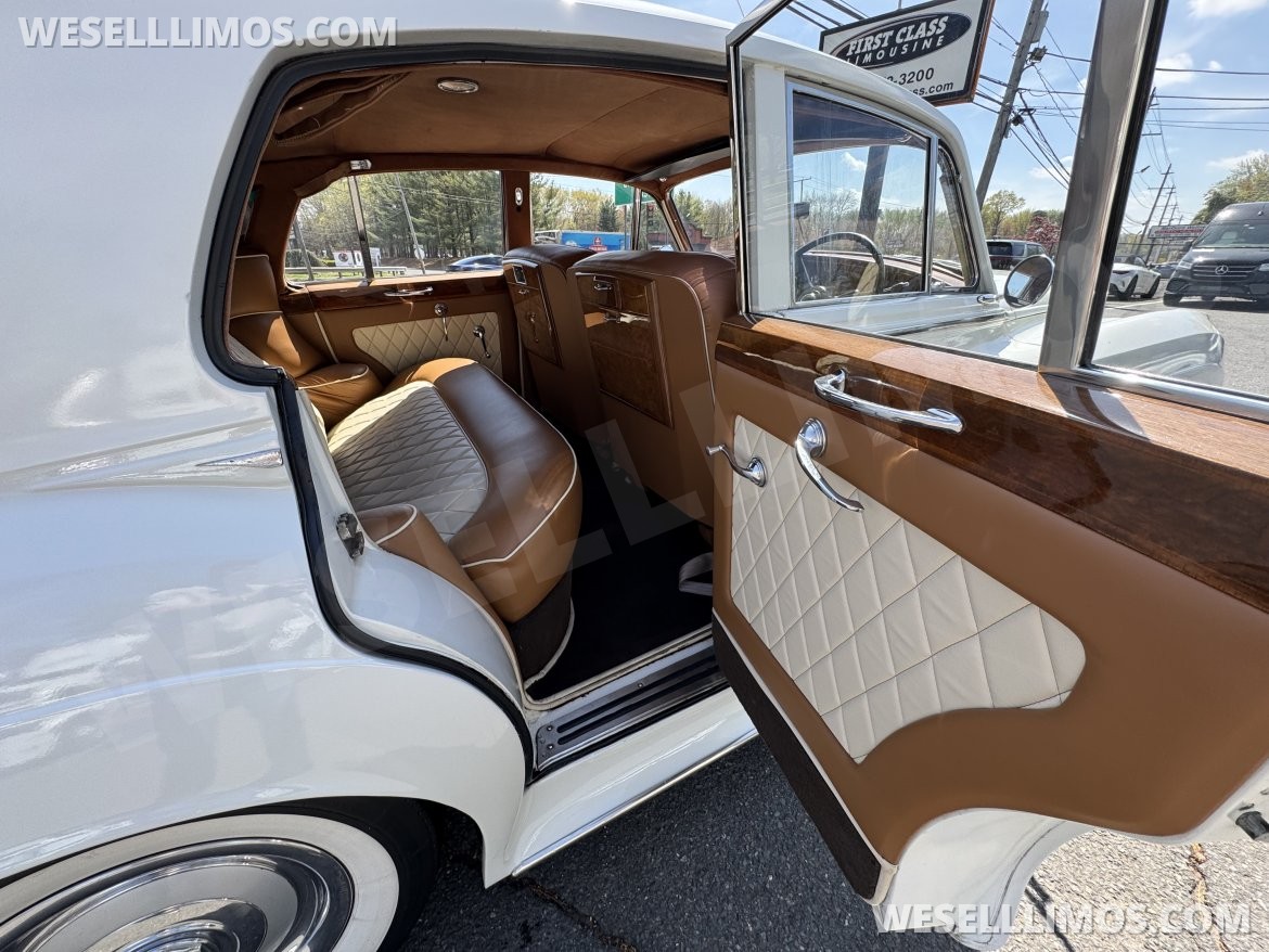 Photo of Antique for sale: 1956 Bentley S3