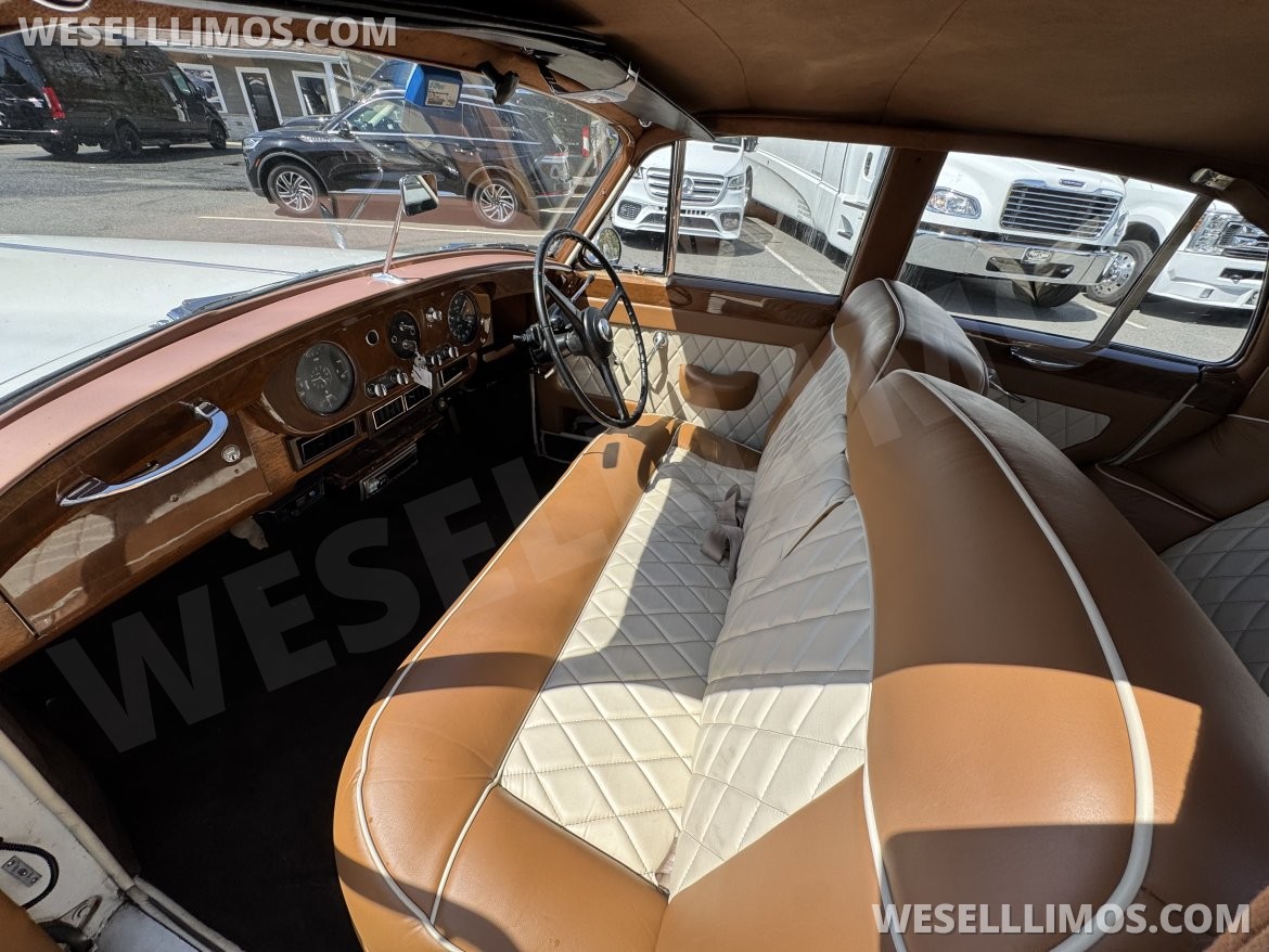 Photo of Antique for sale: 1956 Bentley S3