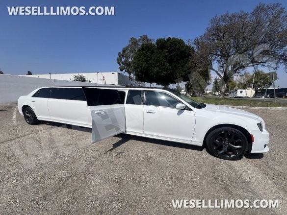 2021 Chrysler 300 5th Door Limousine for Sale in Corona, CA - Main Photo