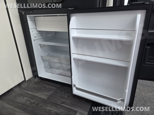 2026 Mercedes-Benz Sprinter - Midwest Automotive Designs Luxe Cruiser - Rear Bathroom