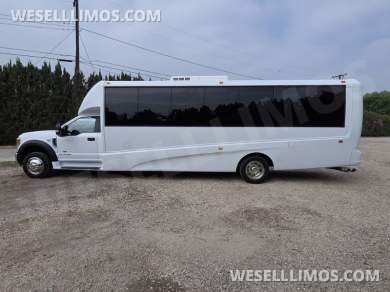 2019 Ford F550 GM33 Shuttle Shuttle Bus for Sale in Fontana, California, US - Photo 3