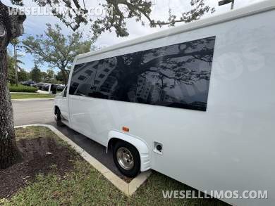 2018 Ford E-350 Limo Bus. Global motor coach