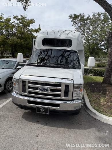 2018 Ford E-350 Limo Bus. Global motor coach