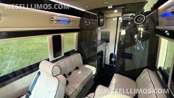 2023 Ulimate Toys  Mercedes-Benz Sprinter Sprinter