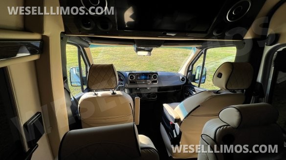 2023 Ulimate Toys  Mercedes-Benz Sprinter Sprinter