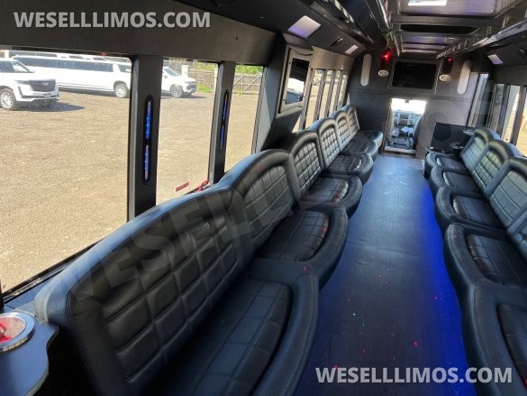 2013 Tiffany Ford F750 Limo Bus