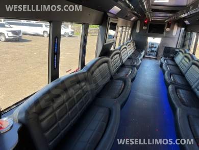 2013 Tiffany Ford F750 Limo Bus
