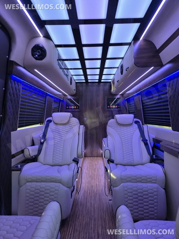 2020/22 Global Motor Coach Mercedes-Benz Sprinter 3500 Dual Rear Wheel Executive Shuttle