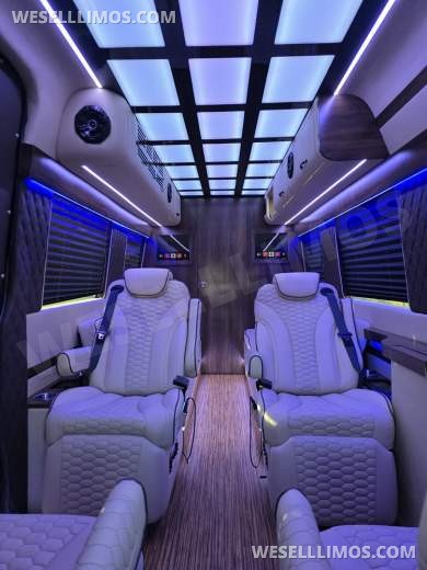 2020/22 Global Motor Coach Mercedes-Benz Sprinter 3500 Dual Rear Wheel Executive Shuttle