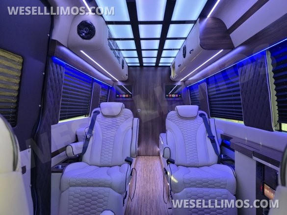 2020/22 Global Motor Coach Mercedes-Benz Sprinter 3500 Dual Rear Wheel Executive Shuttle