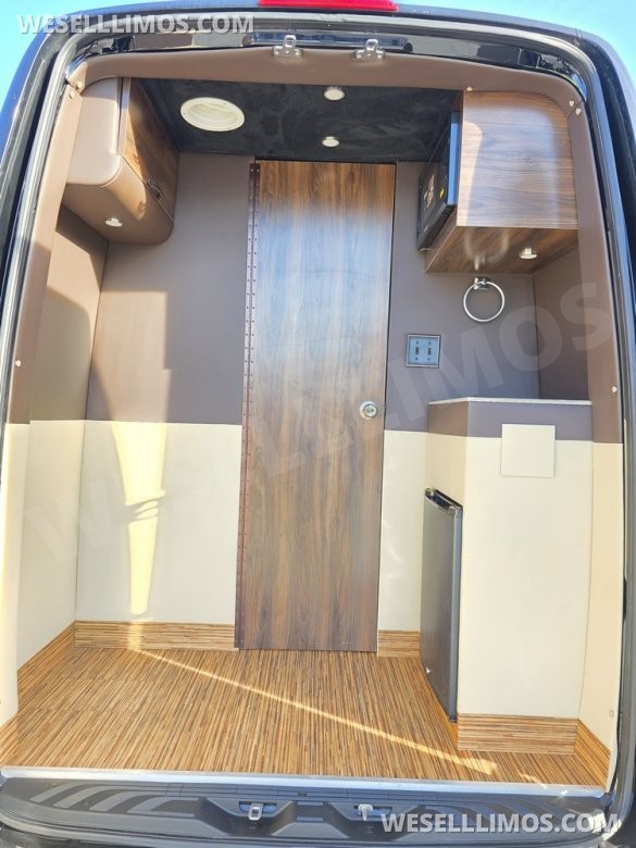 2020/22 Global Motor Coach Mercedes-Benz Sprinter 3500 Dual Rear Wheel Executive Shuttle