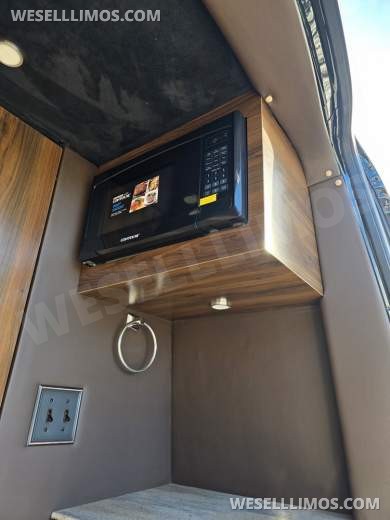 2020/22 Global Motor Coach Mercedes-Benz Sprinter 3500 Dual Rear Wheel Executive Shuttle