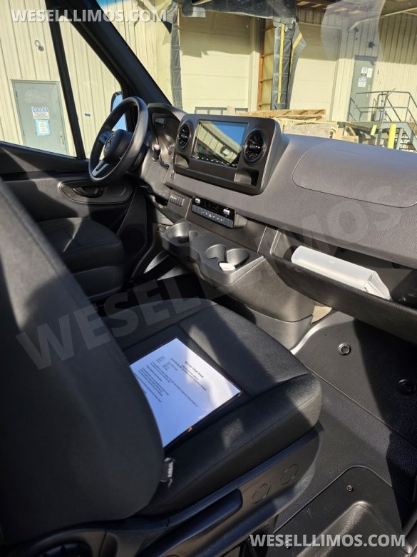 2020/22 Global Motor Coach Mercedes-Benz Sprinter 3500 Dual Rear Wheel Executive Shuttle