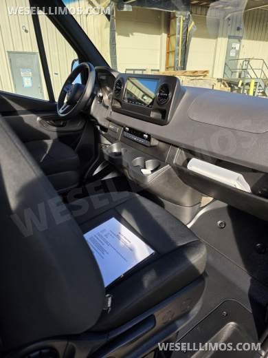 2020/22 Global Motor Coach Mercedes-Benz Sprinter 3500 Dual Rear Wheel Executive Shuttle