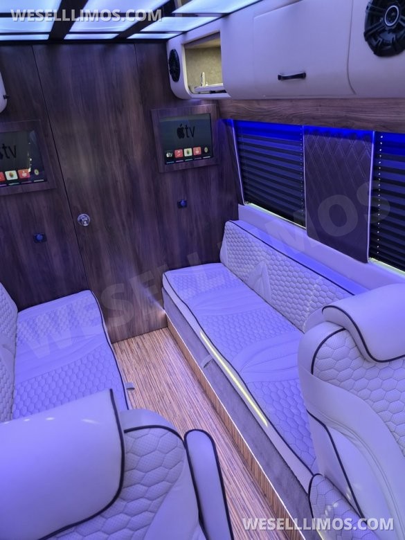 2020/22 Global Motor Coach Mercedes-Benz Sprinter 3500 Dual Rear Wheel Executive Shuttle