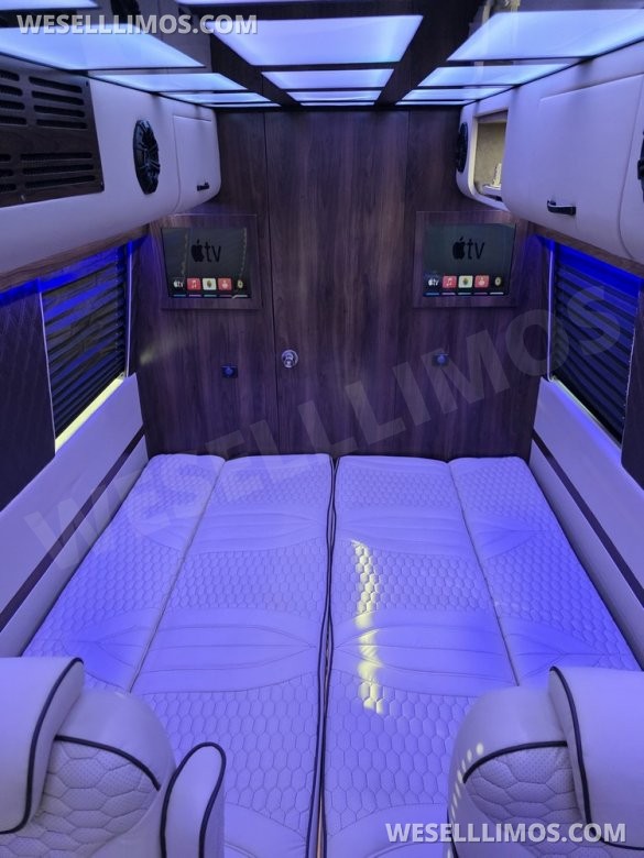 2020/22 Global Motor Coach Mercedes-Benz Sprinter 3500 Dual Rear Wheel Executive Shuttle