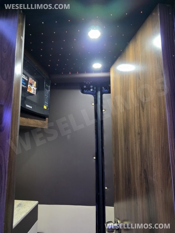 2020/22 Global Motor Coach Mercedes-Benz Sprinter 3500 Dual Rear Wheel Executive Shuttle