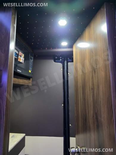 2020/22 Global Motor Coach Mercedes-Benz Sprinter 3500 Dual Rear Wheel Executive Shuttle