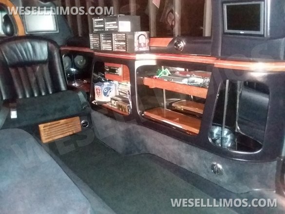 2004 krystal Lincoln towncar Limousine