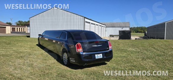 2013 Chrysler 300 Limo