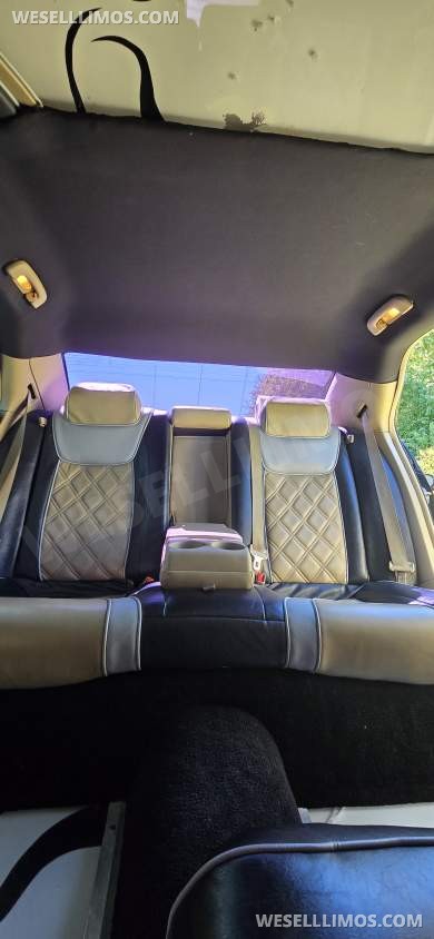 2013 Chrysler 300 Limo