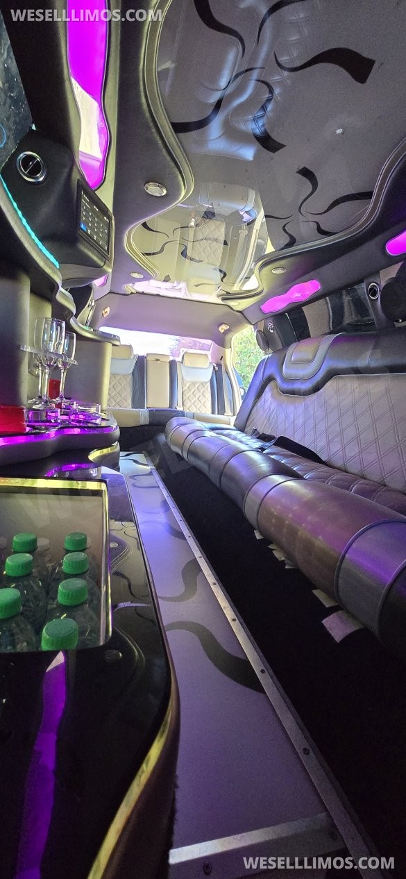2013 Chrysler 300 Limo