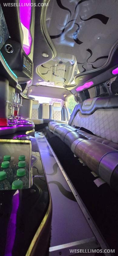 2013 Chrysler 300 Limo