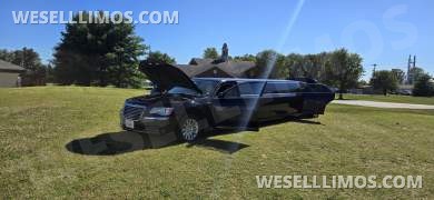 2013 Chrysler 300 Limo