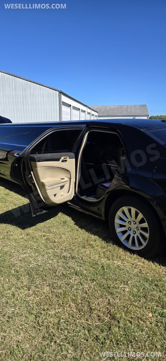 2013 Chrysler 300 Limo
