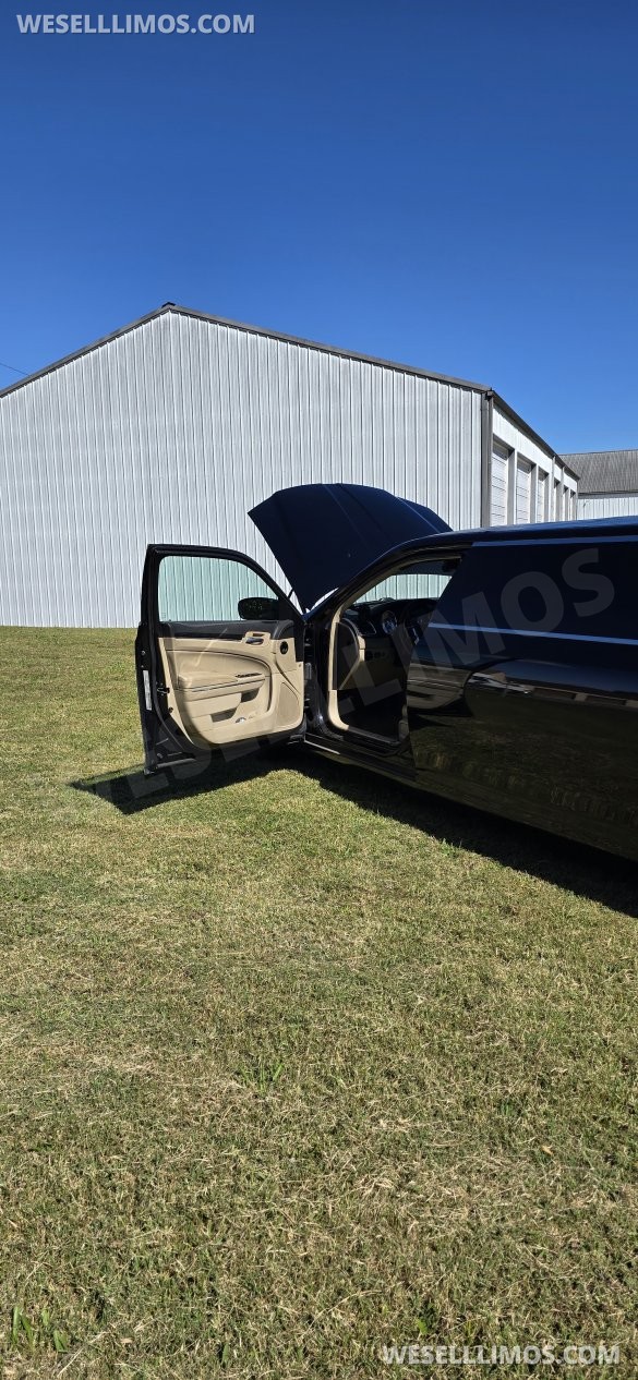 2013 Chrysler 300 Limo