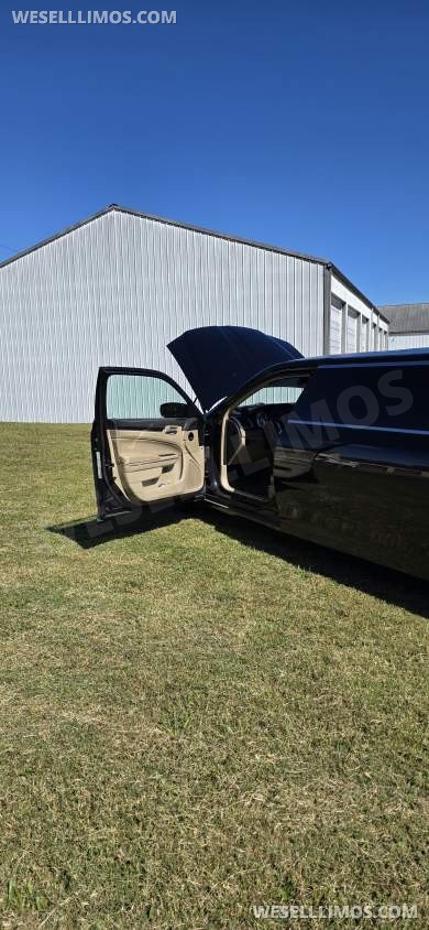 2013 Chrysler 300 Limo