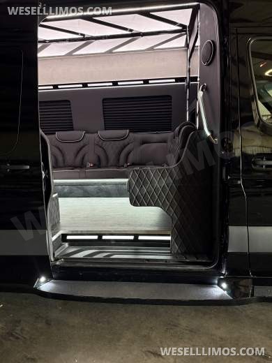 14 Passenger Limousine Mercedes-Benz Sprinter