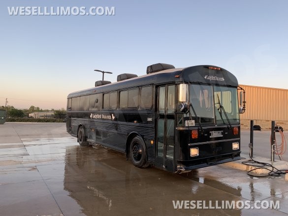 2001 Thomas Built Thomas Bus Freightliner Limo Bus