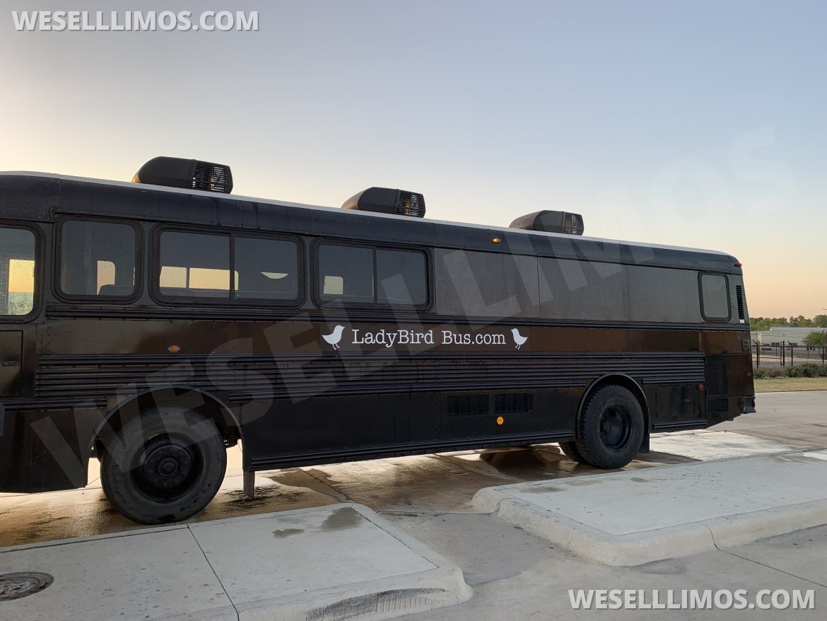 Limo Bus for Sale in Austin, TX - Photo 9