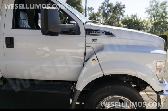 2020  F650 exotic Bus